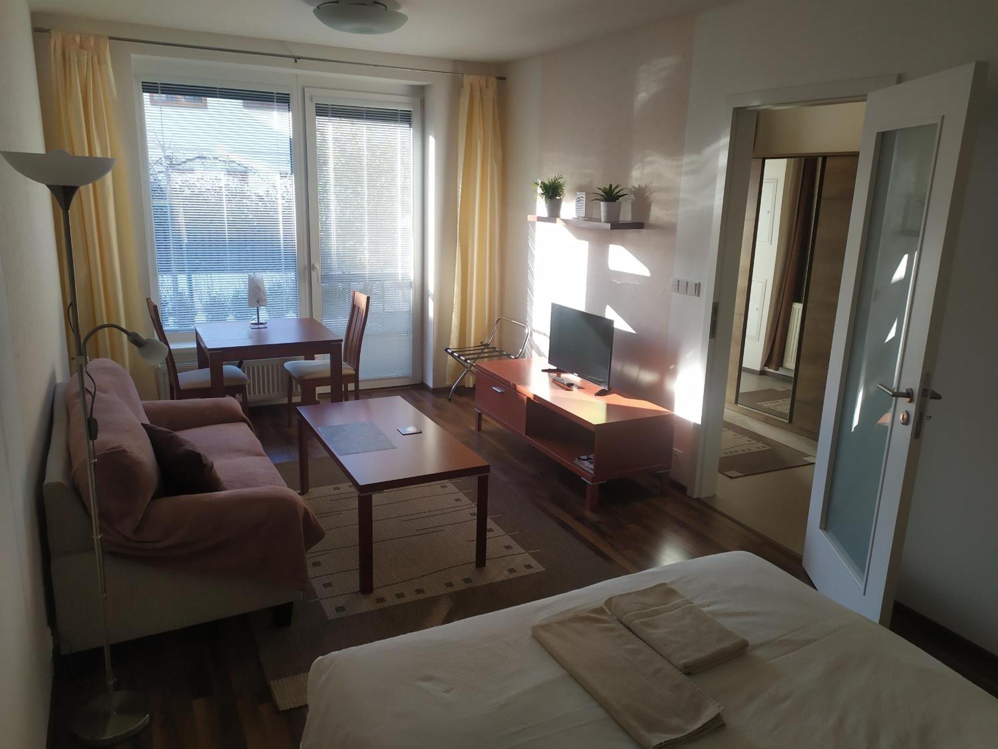 Gonda Apartments Χράντεκ Κράλοβε Εξωτερικό φωτογραφία
