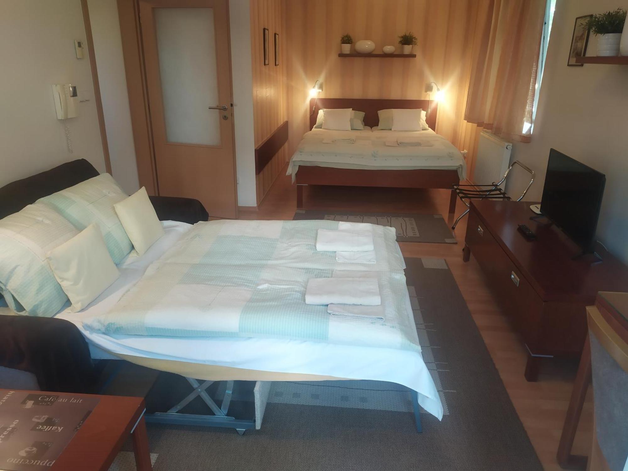 Gonda Apartments Χράντεκ Κράλοβε Εξωτερικό φωτογραφία
