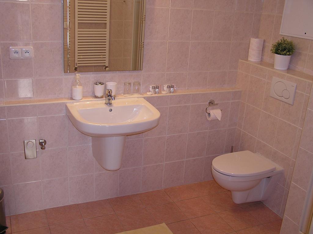 Gonda Apartments Χράντεκ Κράλοβε Εξωτερικό φωτογραφία