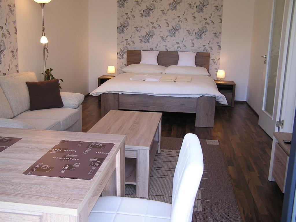 Gonda Apartments Χράντεκ Κράλοβε Εξωτερικό φωτογραφία