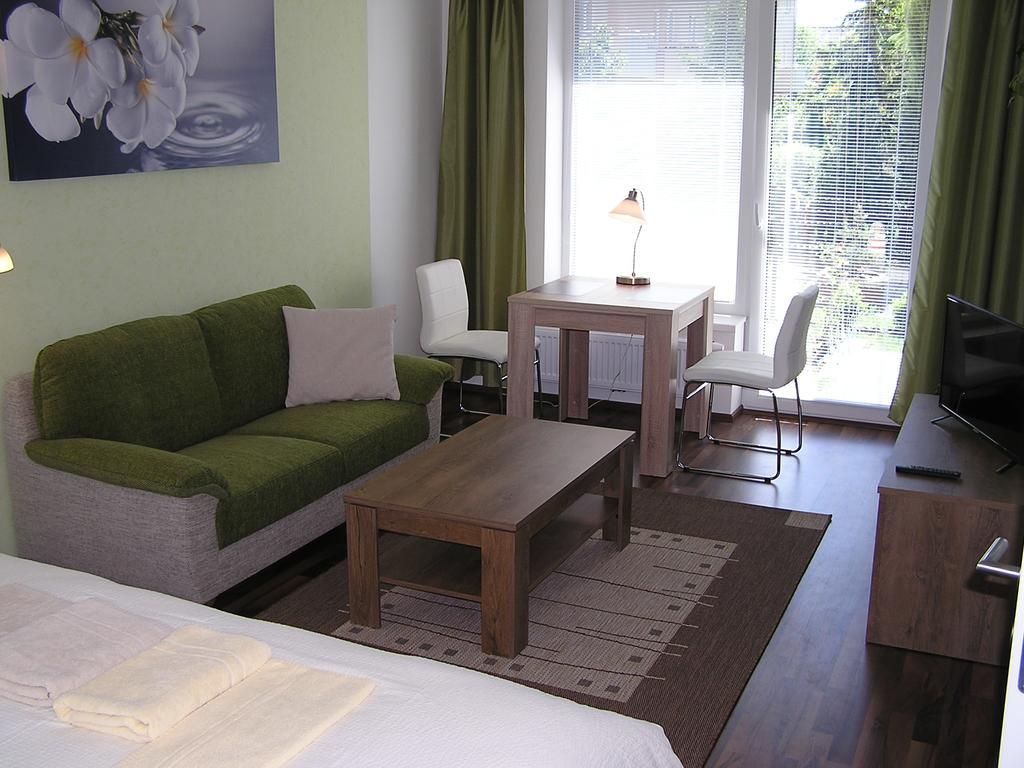 Gonda Apartments Χράντεκ Κράλοβε Εξωτερικό φωτογραφία
