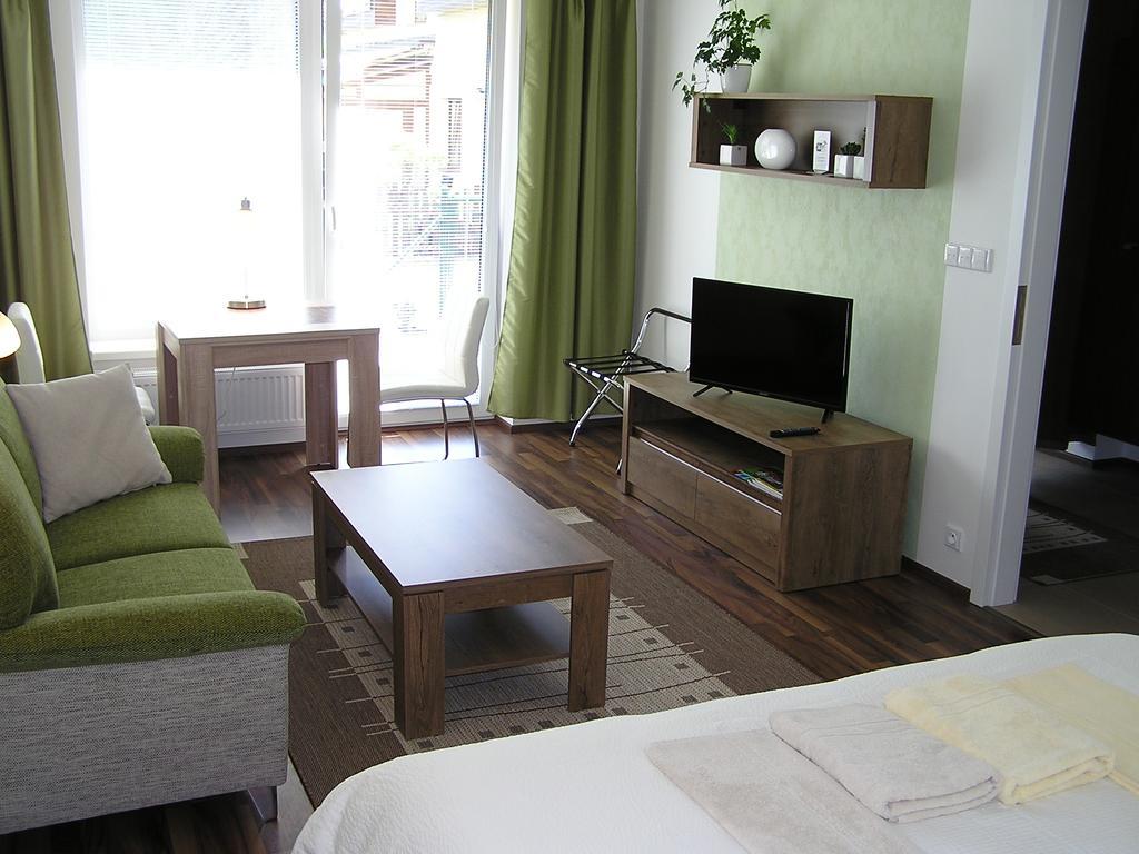 Gonda Apartments Χράντεκ Κράλοβε Εξωτερικό φωτογραφία